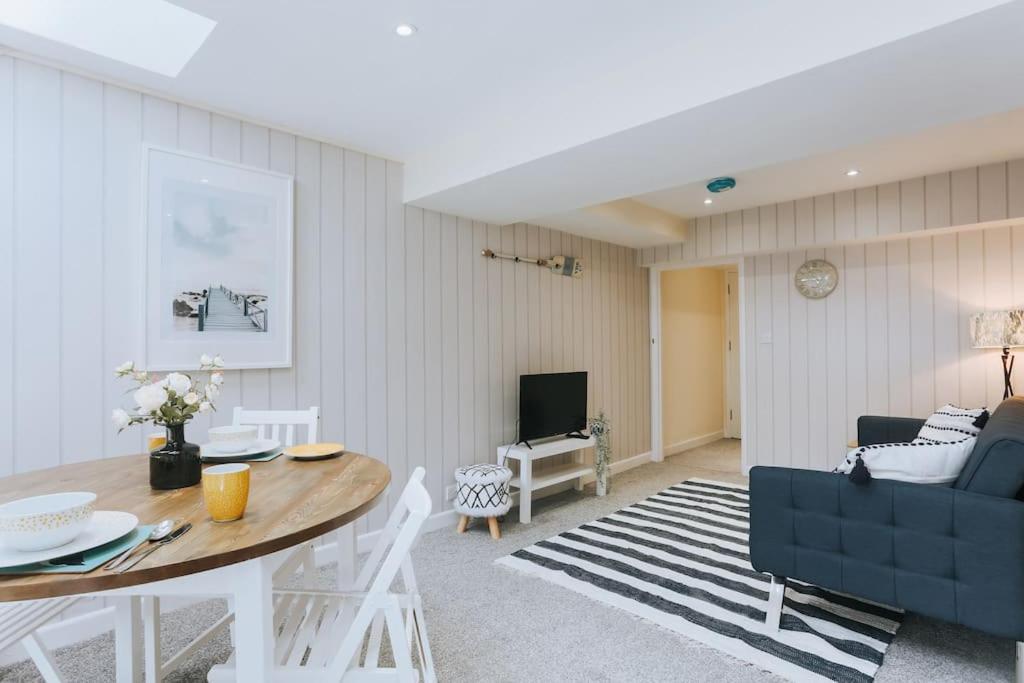 The Lighthouse, Boutique Apartment In The Town Centre - Starlink Wi-Fi Tavistock  Buitenkant foto